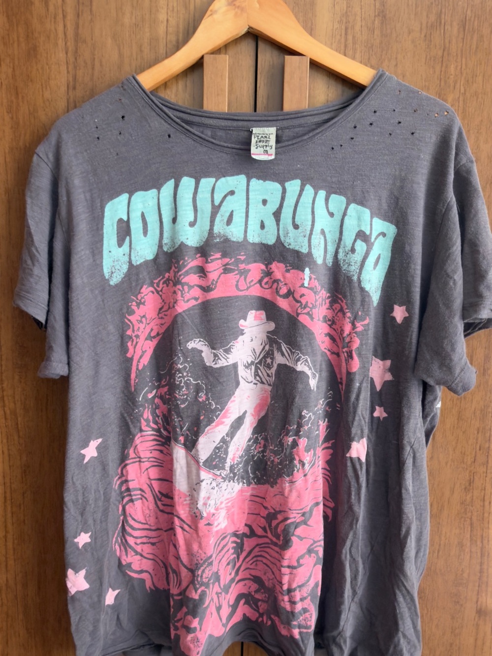 Magnolia Pearl Cowabunga Graphic Tee - Gray with Pink & Aqua Print